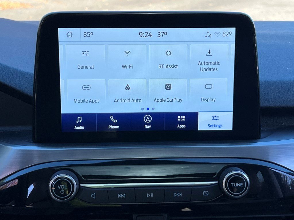 Used 2022 Ford Escape Titanium w/ Class II Trailer Tow Package image 19