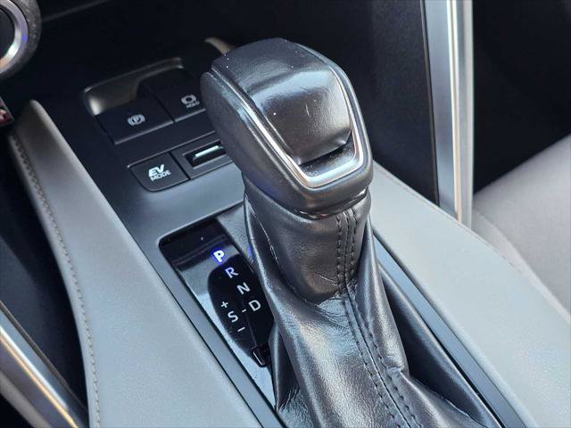 Used 2023 Toyota Venza LE AWD/4WD image 35