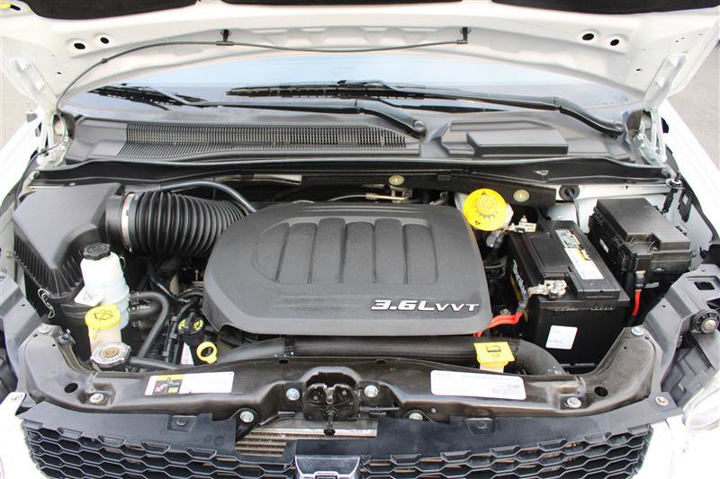 Used 2018 Dodge Grand Caravan SXT image 24