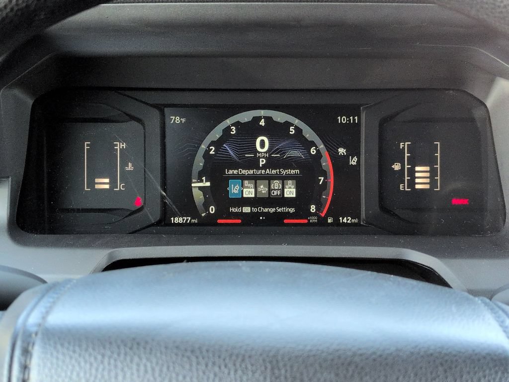 Used 2025 Toyota Tacoma SR5 AWD/4WD image 28