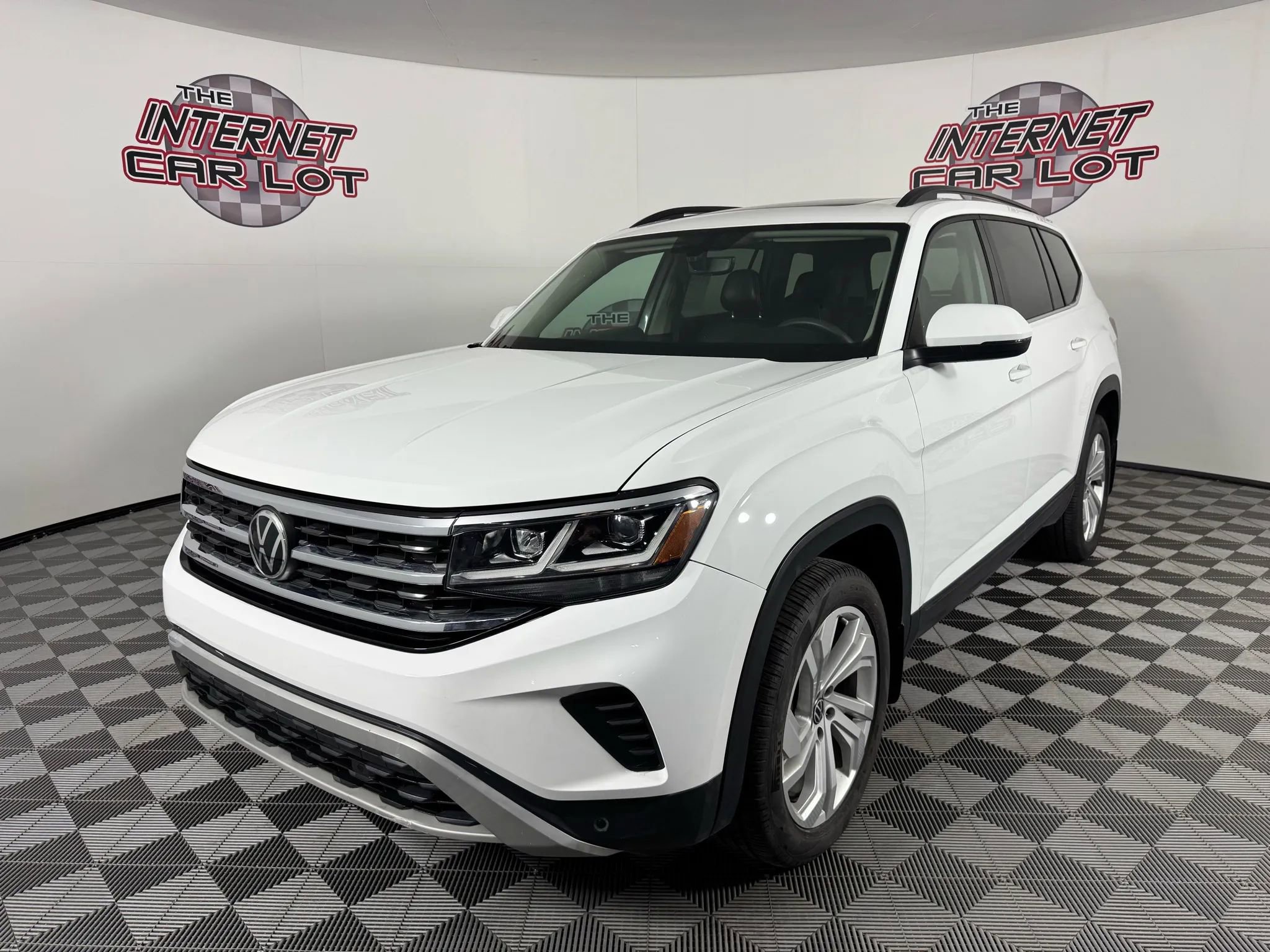 Used 2021 Volkswagen Atlas SE image 3