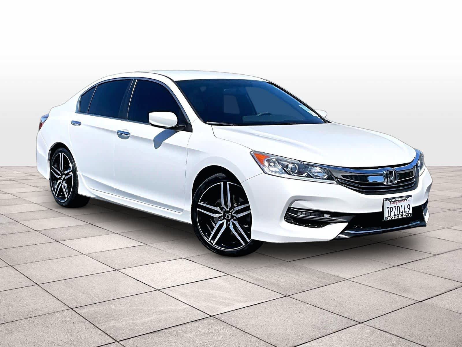 Used 2016 Honda Accord Sport image 2
