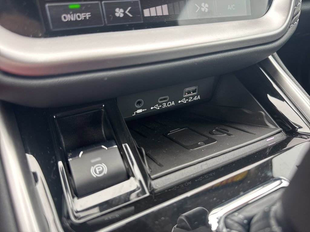 Used 2025 Subaru Outback Touring image 18
