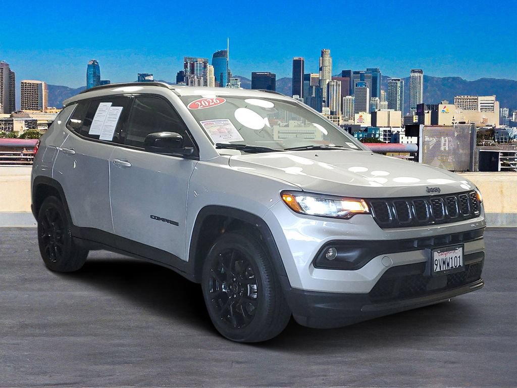 Used 2026 Jeep Compass Latitude AWD/4WD image 3