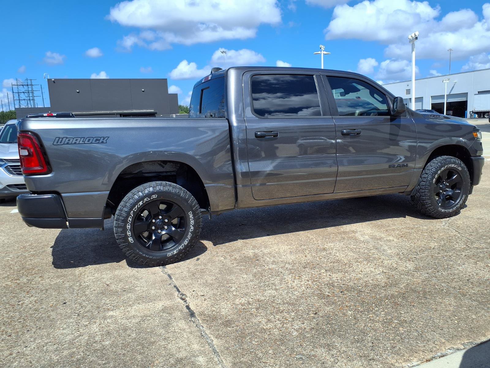 Used 2025 RAM 1500 Warlock AWD/4WD image 29