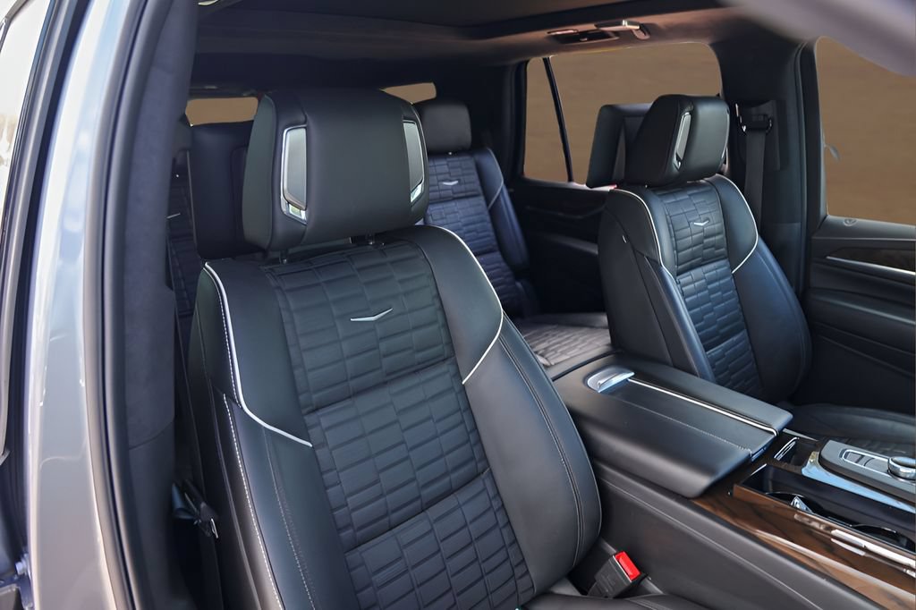 Certified 2024 Cadillac Escalade Sport Platinum AWD/4WD image 32