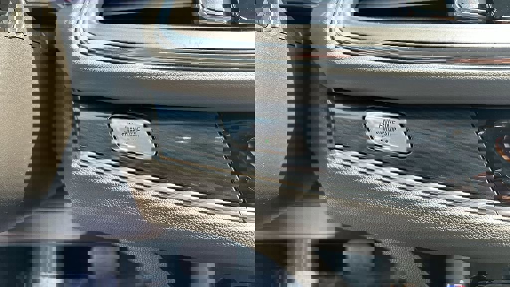 Certified 2021 Buick Enclave Essence w/ Sound and Sites Package image 18