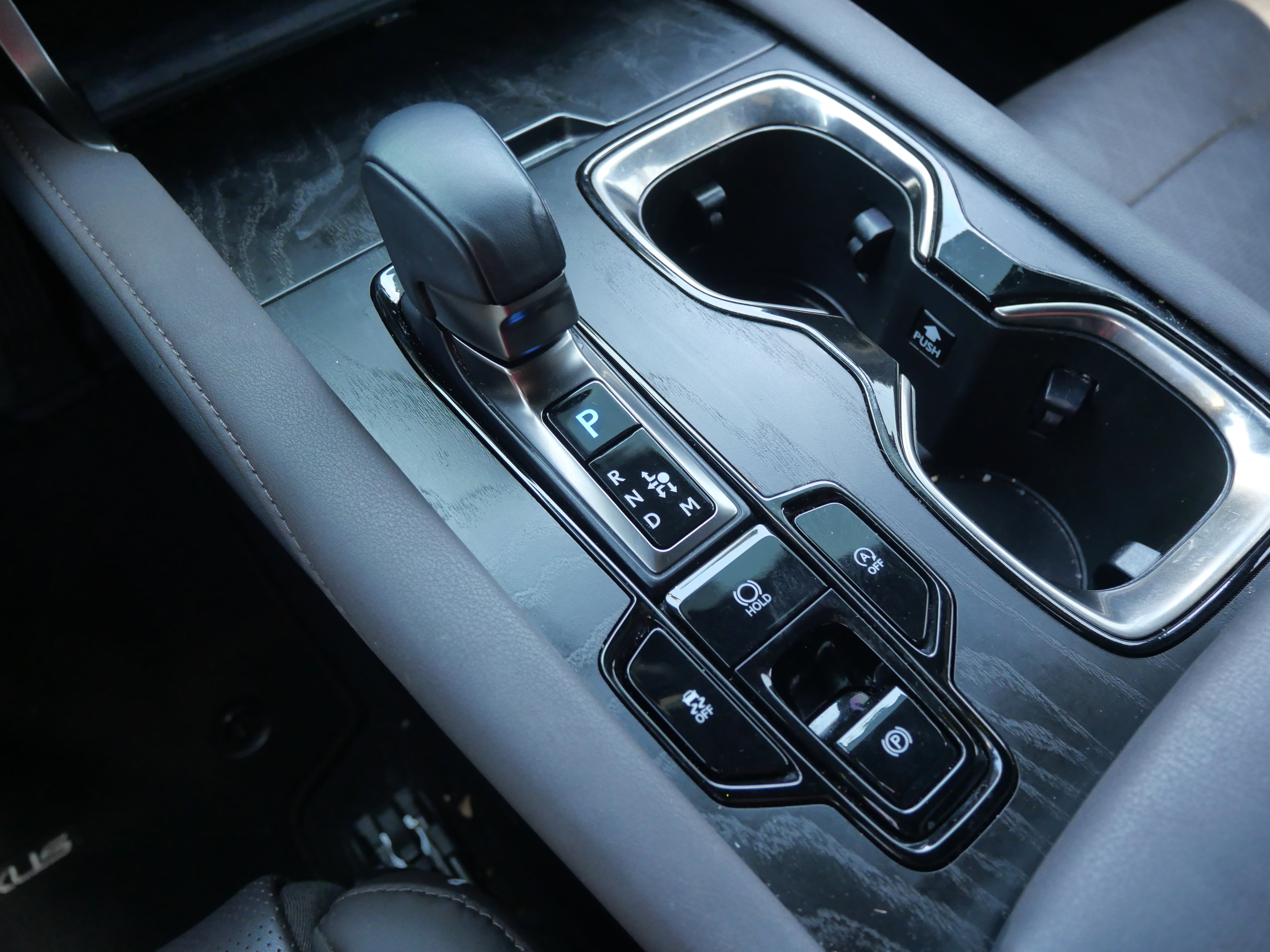 Used 2023 Lexus RX 350 w/ Luxury Package image 17