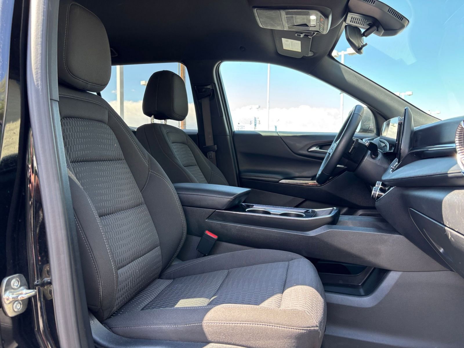 Used 2025 Chevrolet Equinox LT AWD/4WD image 37