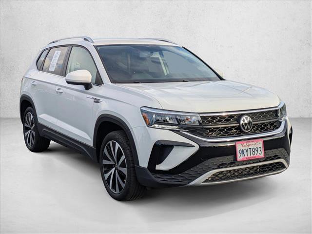 Used 2022 Volkswagen Taos SE image 3