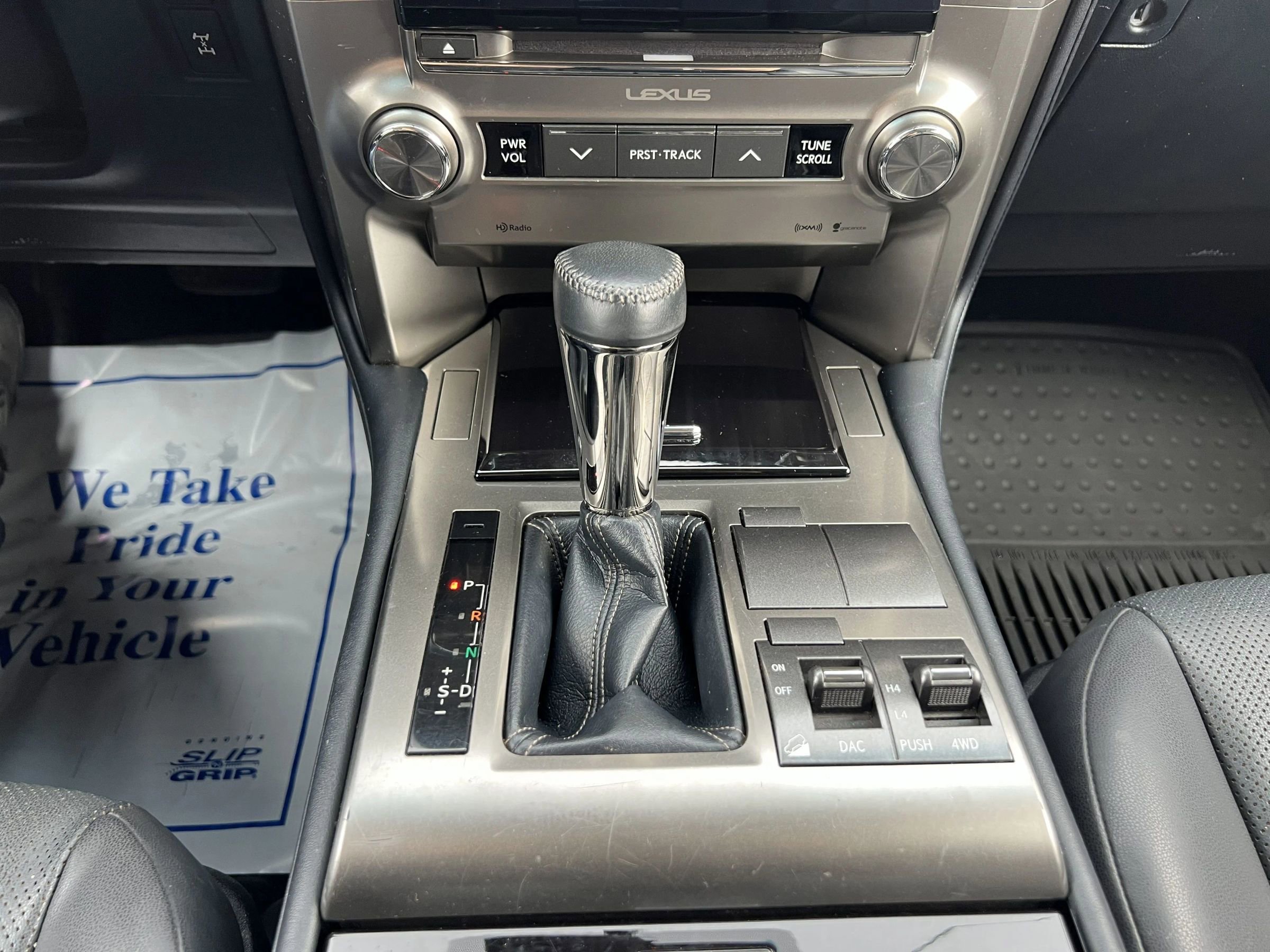 Used 2015 Lexus GX 460 image 16