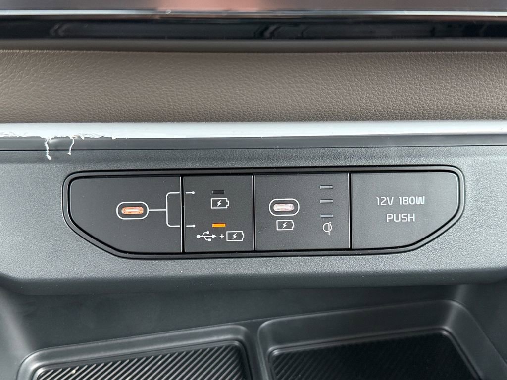 New 2026 Kia Carnival EX FWD image 18