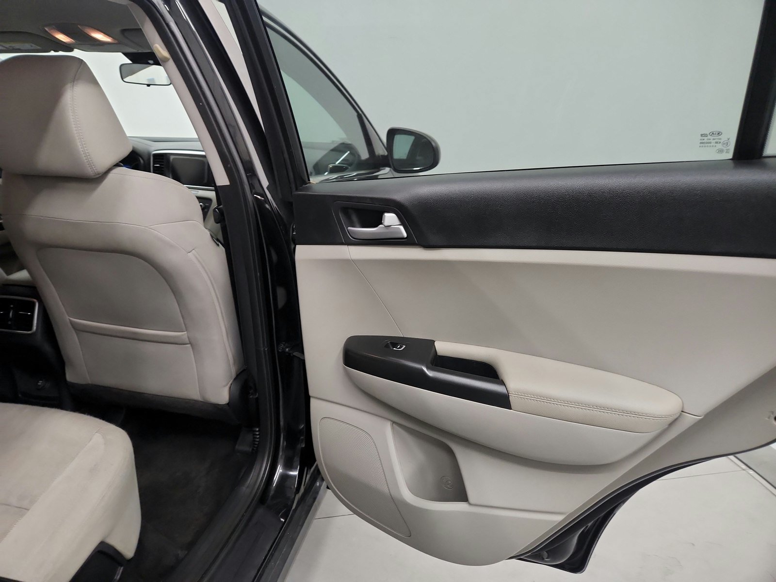 Used 2020 Kia Sportage LX FWD image 28