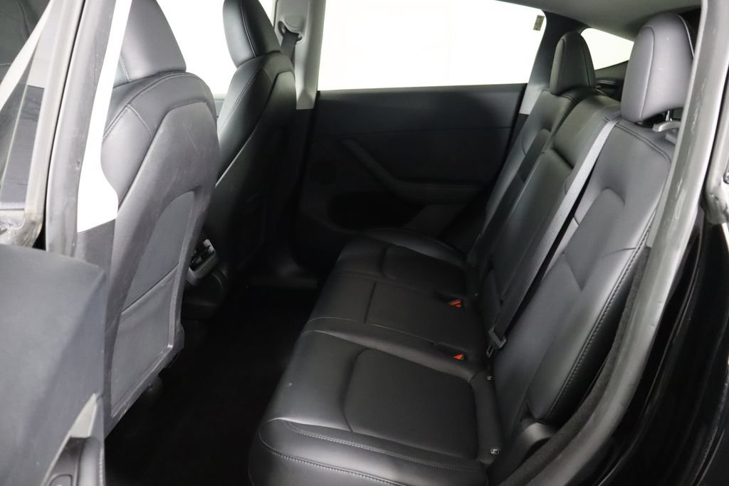 Used 2024 Tesla Model Y Long Range AWD/4WD image 14