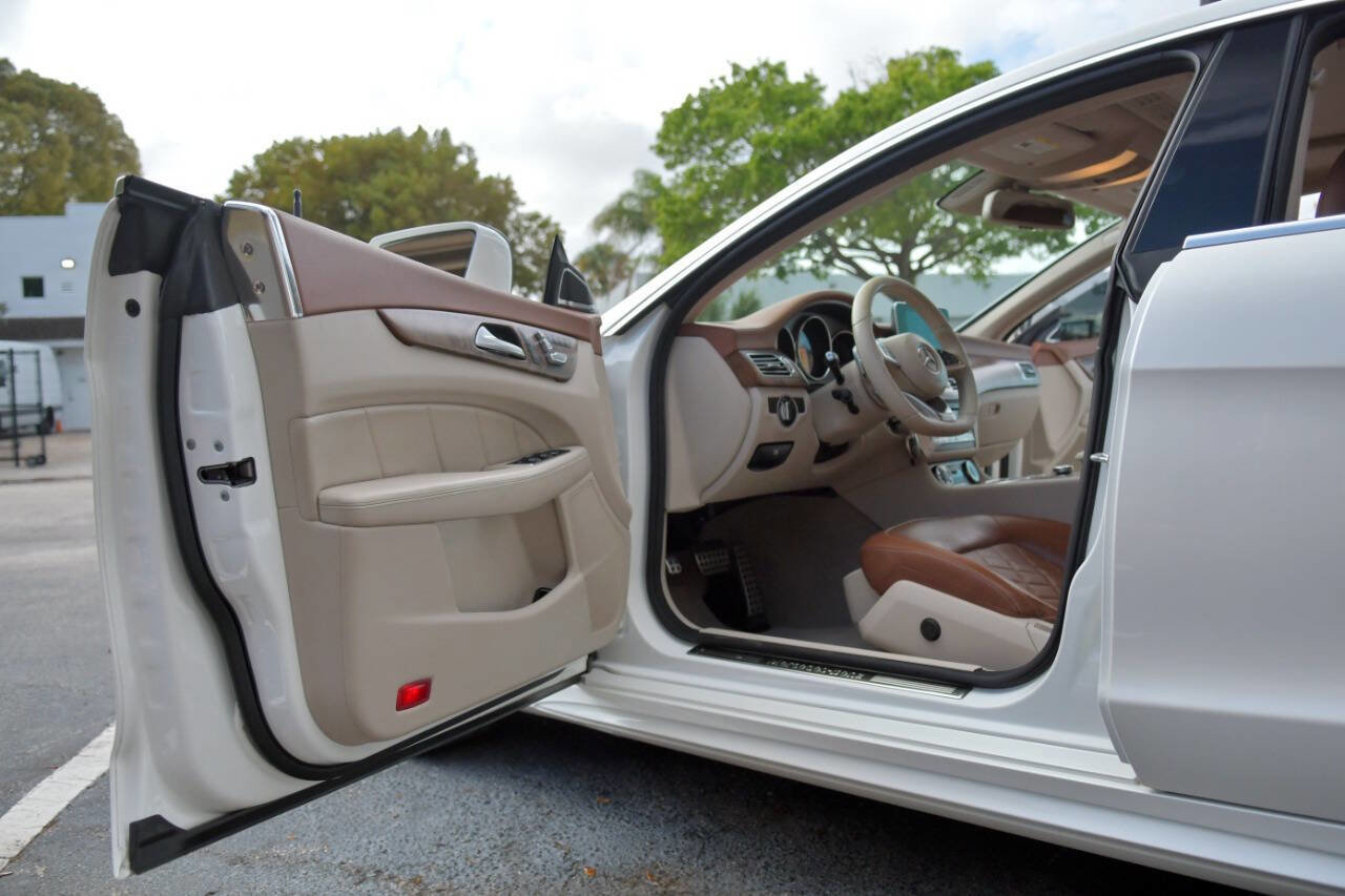 Used 2015 Mercedes-Benz CLS 400 image 14