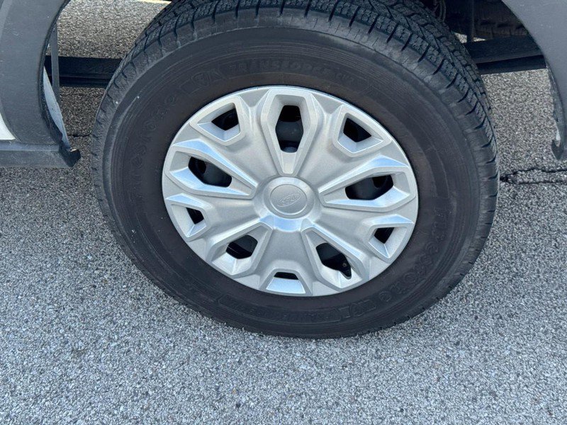 Used 2023 Ford Transit 350 XLT image 7