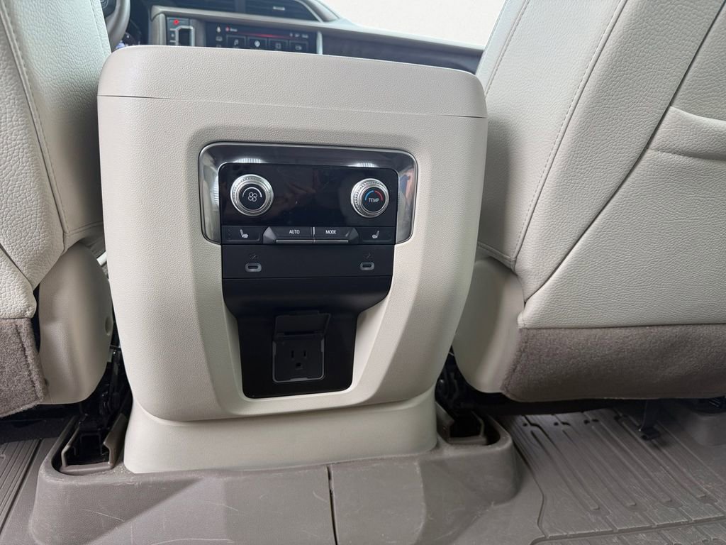 Used 2023 GMC Yukon Denali w/ Max Trailering Package image 17