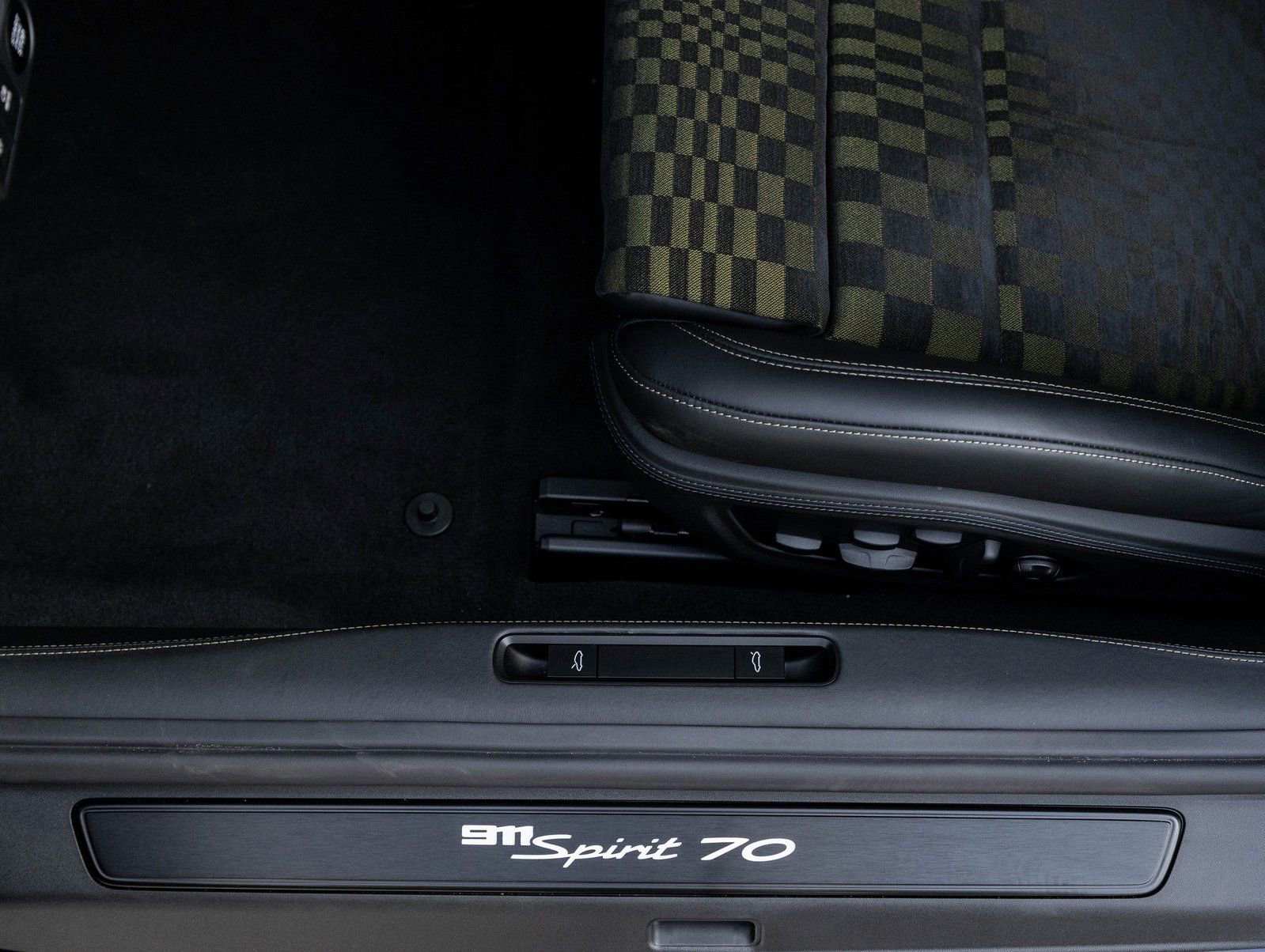 Certified 2026 Porsche 911 GTS image 23