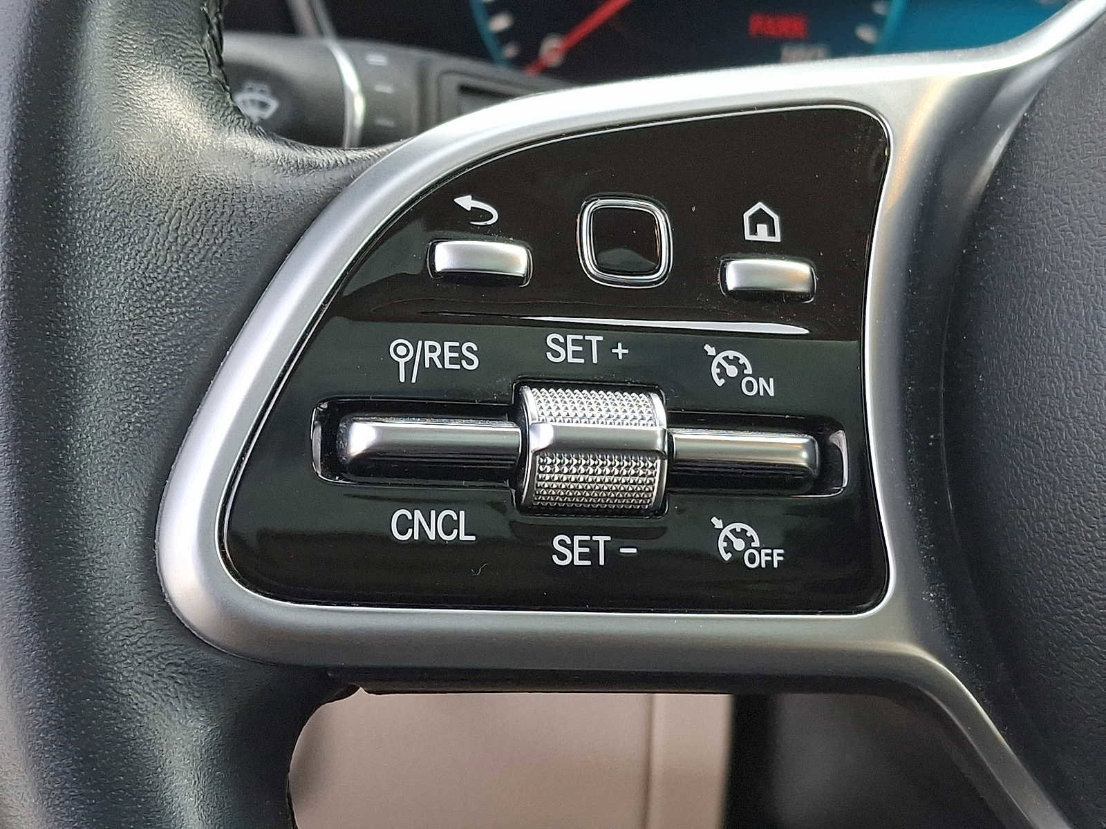 Certified 2022 Mercedes-Benz GLC 300 4MATIC image 17