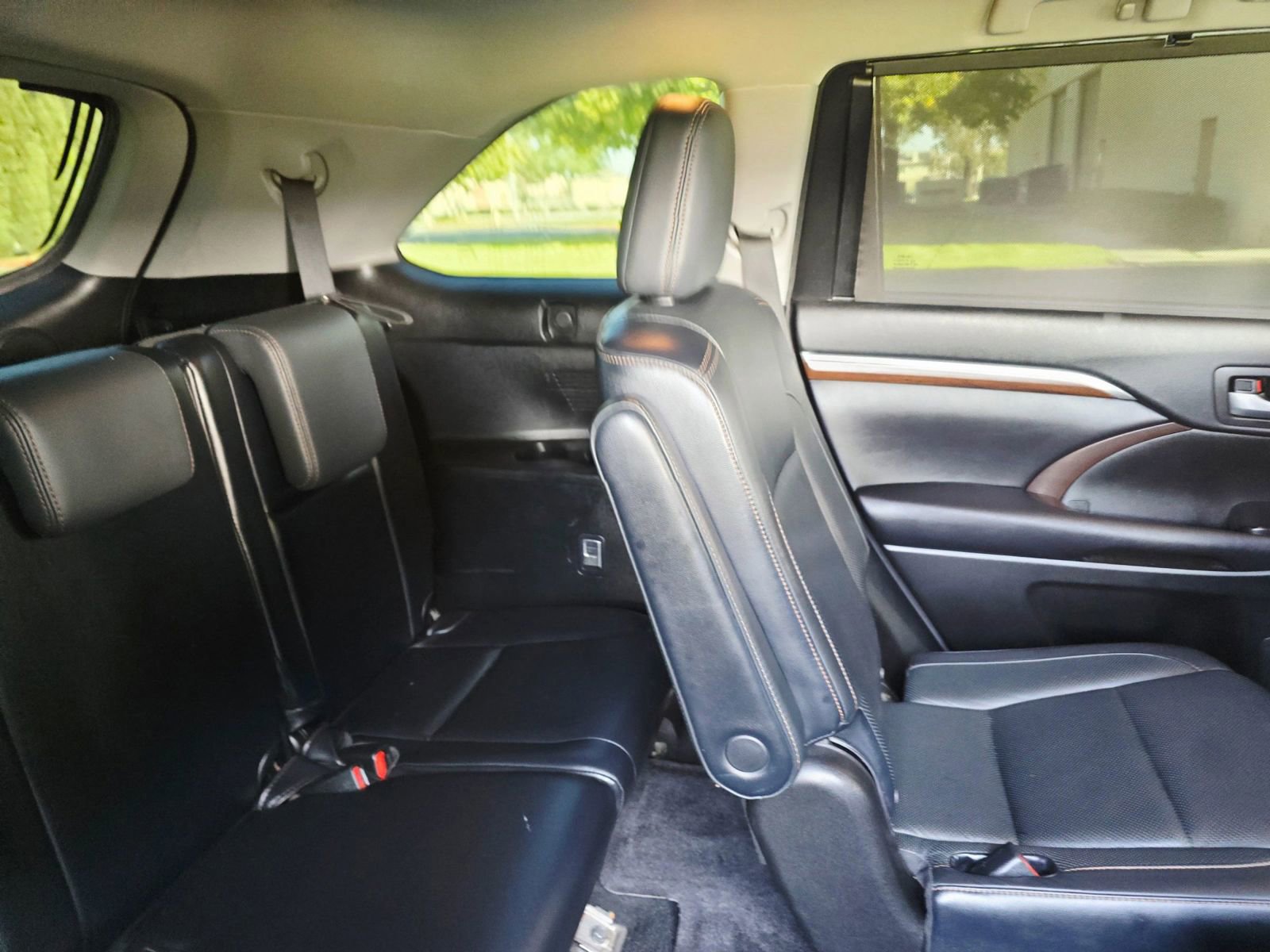 Used 2016 Toyota Highlander Limited image 41