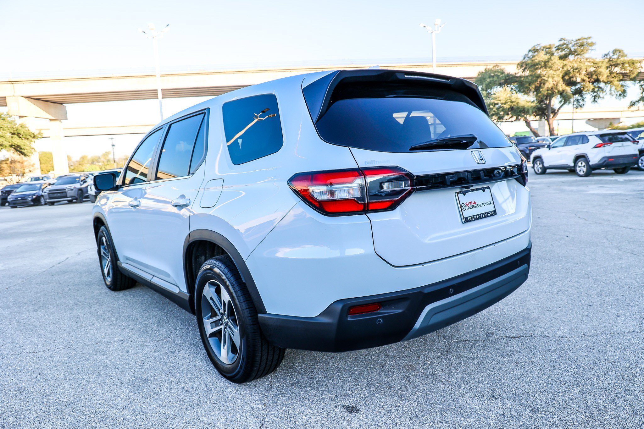 Used 2024 Honda Pilot EX-L image 9