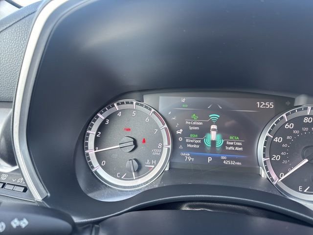 Used 2024 Toyota Highlander XLE FWD image 14