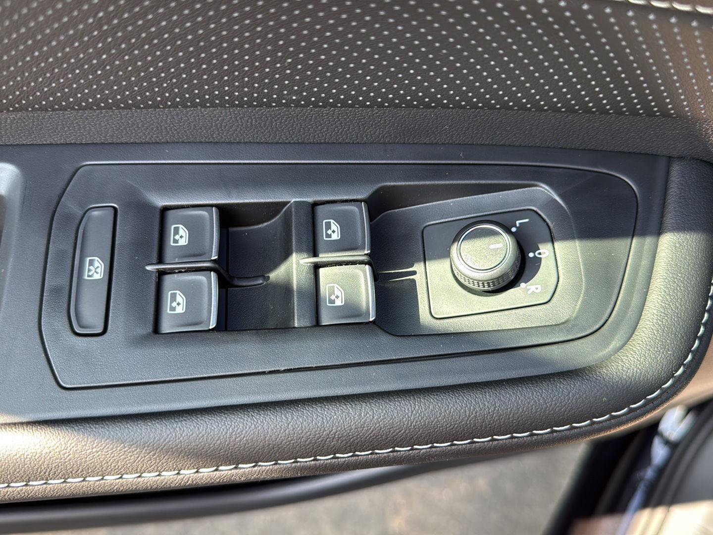 New 2026 Volkswagen Atlas SE image 19