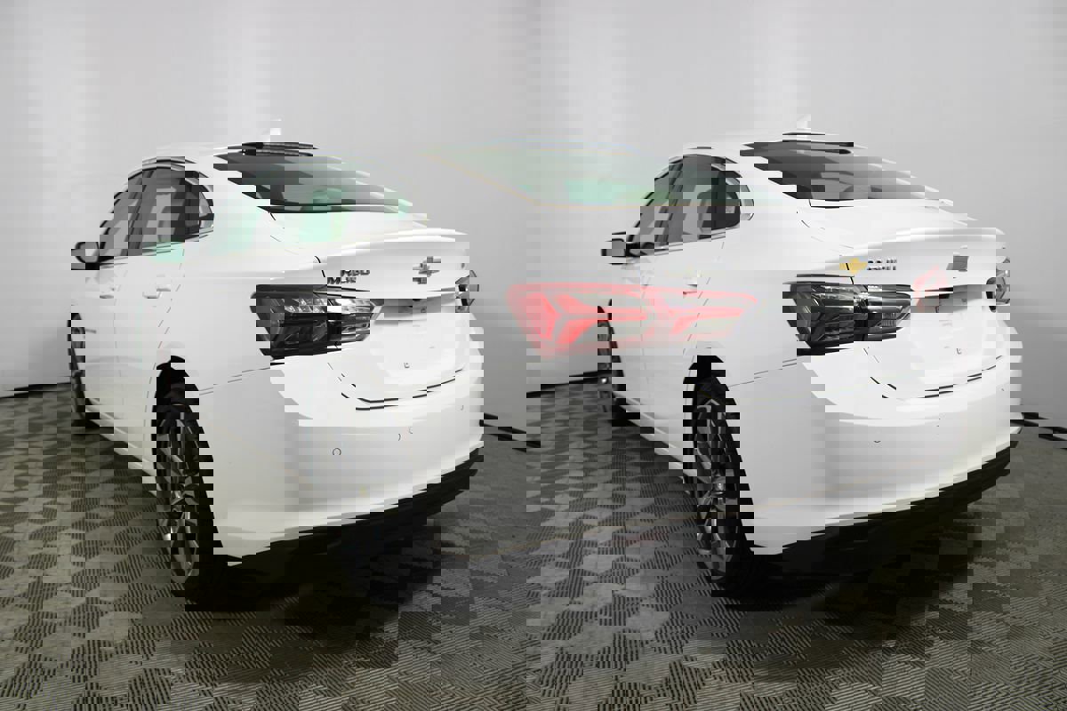 Used 2024 Chevrolet Malibu LT image 37