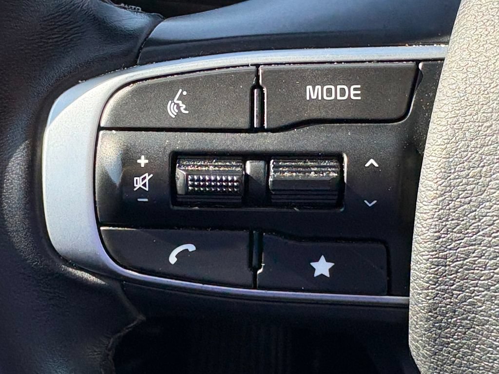 Used 2025 Kia Sportage EX FWD image 20