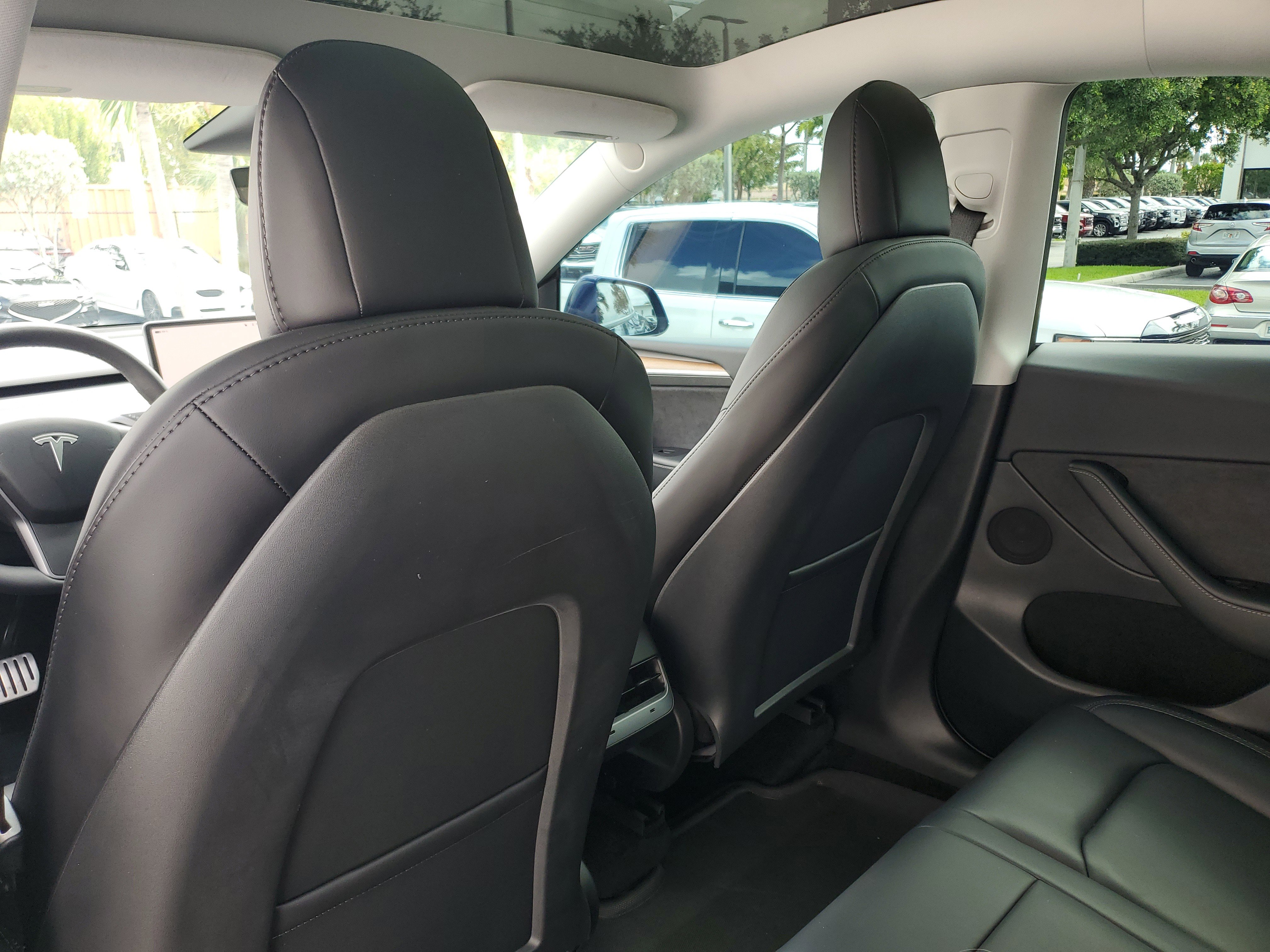 Used 2023 Tesla Model Y Performance image 13