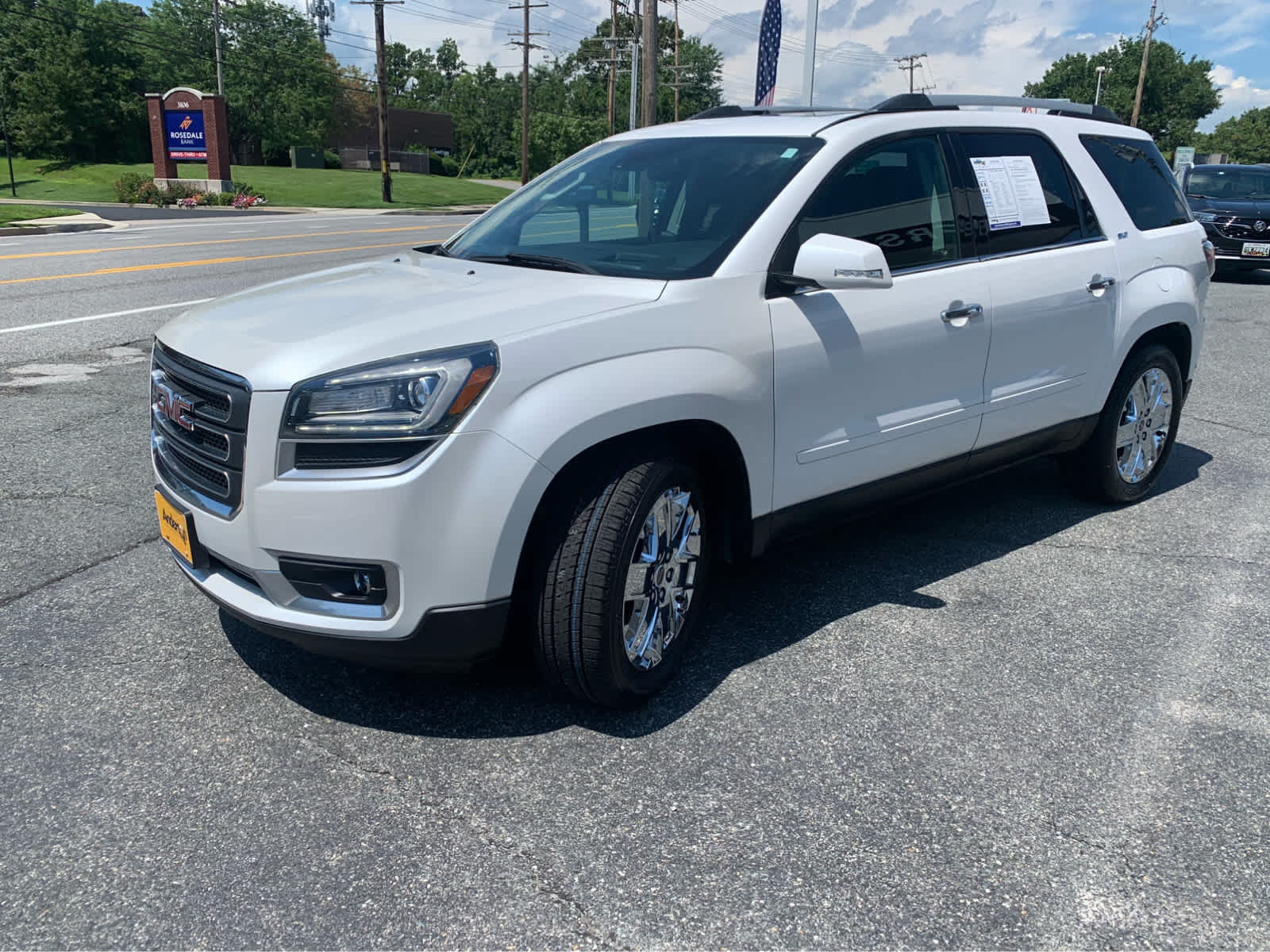 Used 2017 GMC Acadia Limited SLT AWD/4WD image 3