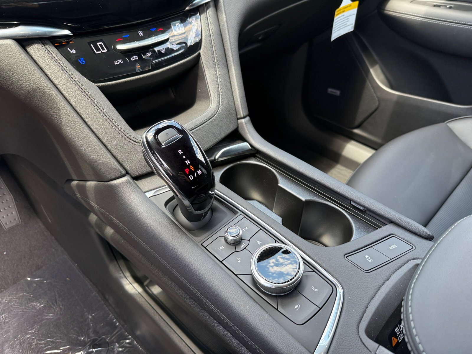 New 2025 Cadillac XT6 Premium Luxury w/ Platinum Package image 13