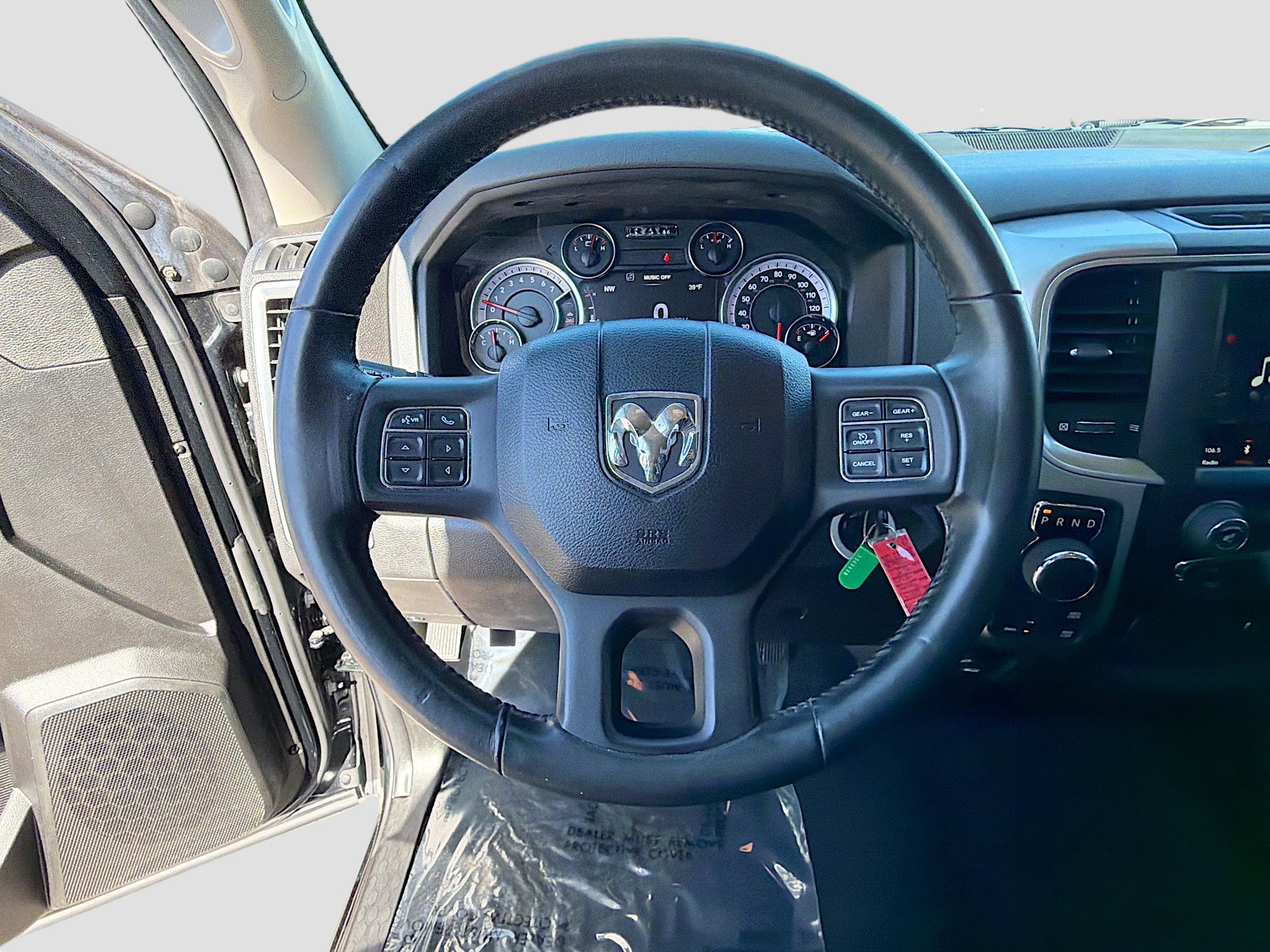 Used 2019 RAM 1500 Classic SLT w/ Luxury Group image 36