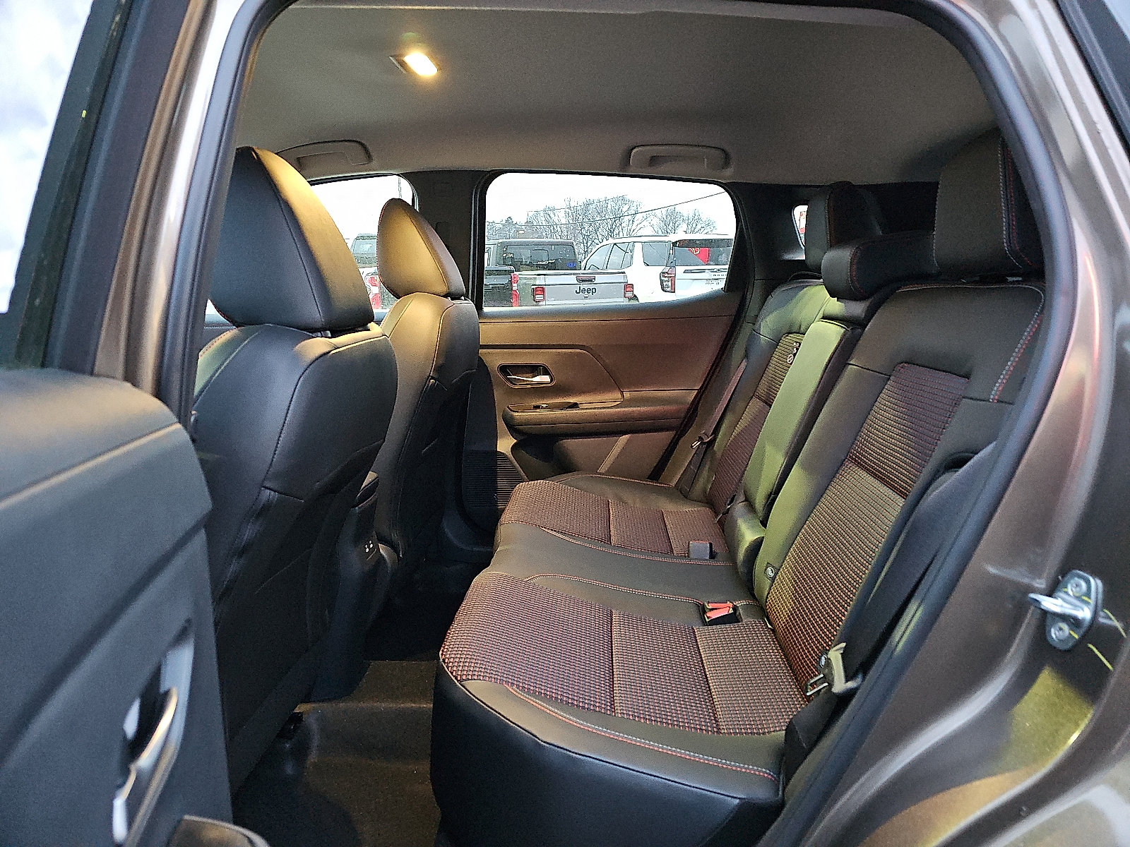 New 2026 Nissan Kicks SR w/ Cold Weather Package AWD/4WD image 7