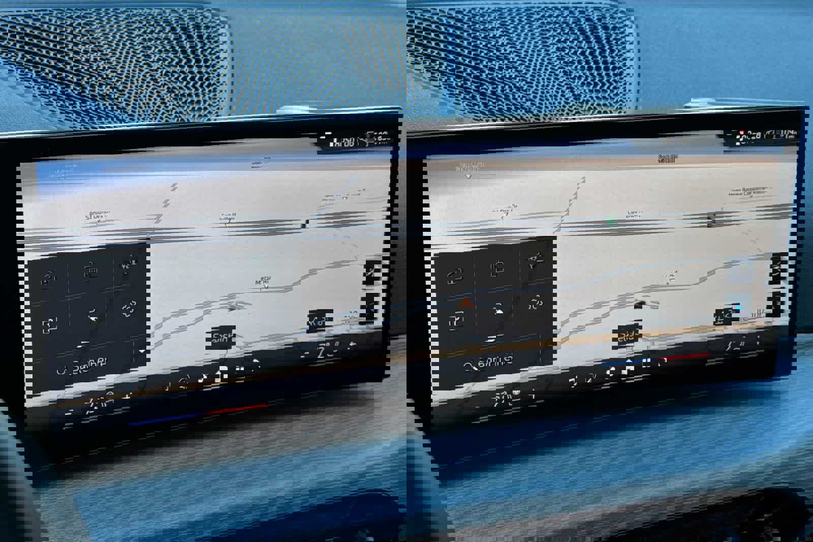 Used 2025 BMW i4 eDrive40 w/ Premium Package image 19