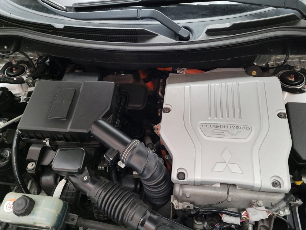 Used 2020 Mitsubishi Outlander GT image 30