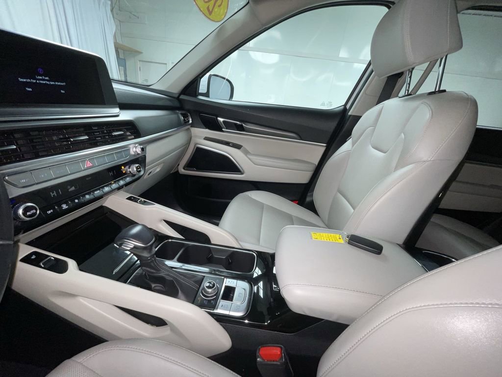 Used 2022 Kia Telluride S image 4