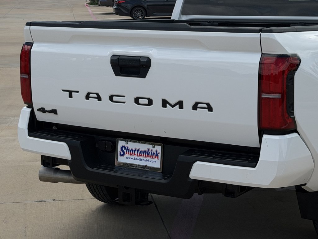 Used 2024 Toyota Tacoma SR5 AWD/4WD image 6