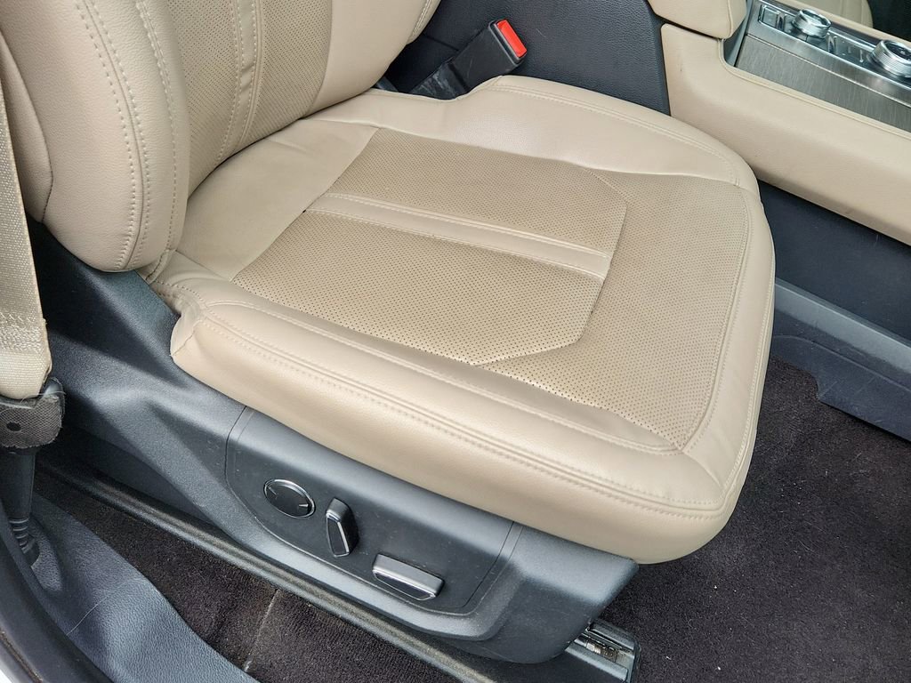 Used 2022 Ford Expedition Max Limited image 14