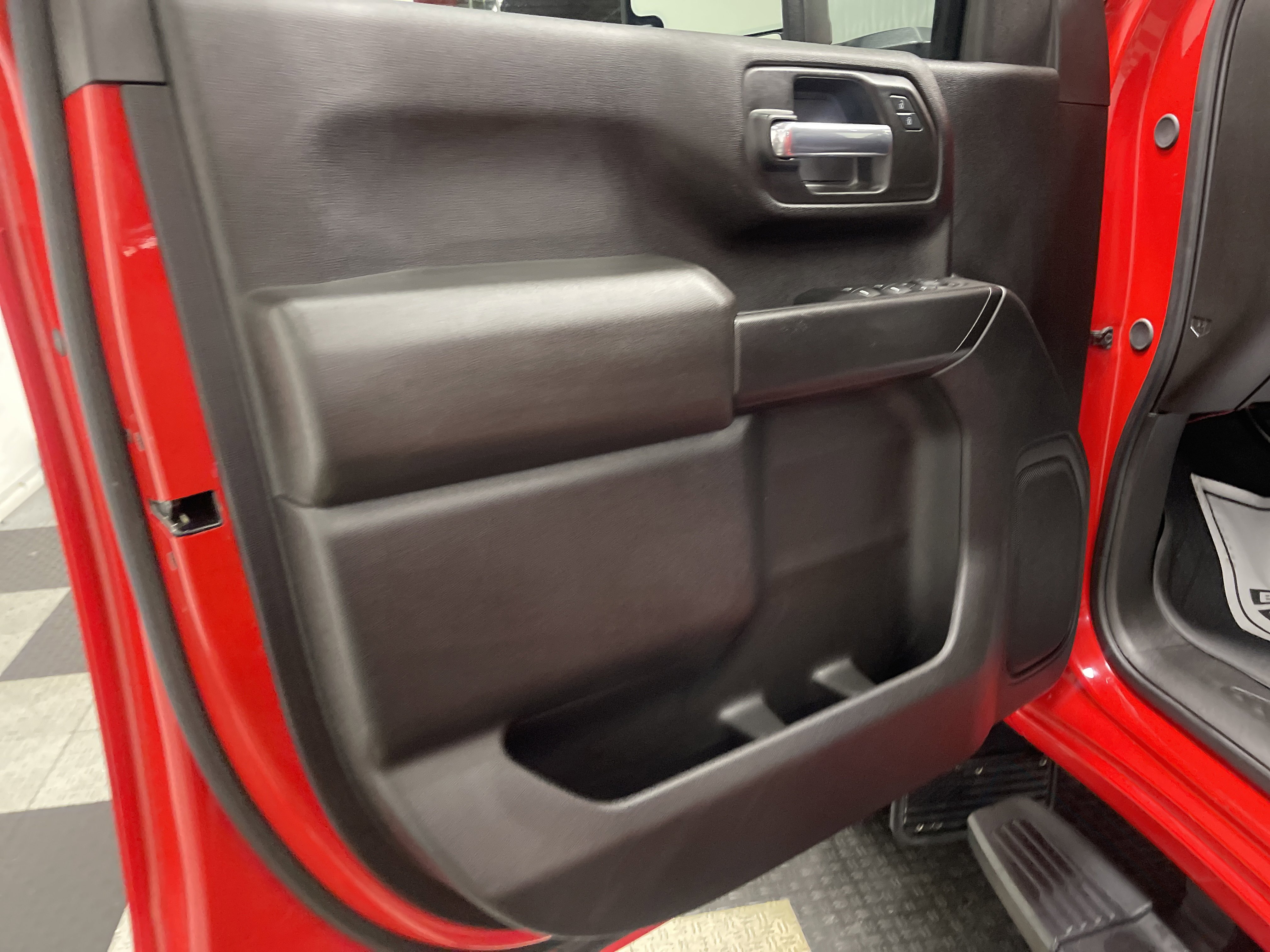 Used 2024 Chevrolet Silverado 2500 Custom w/ Custom Value Package image 10