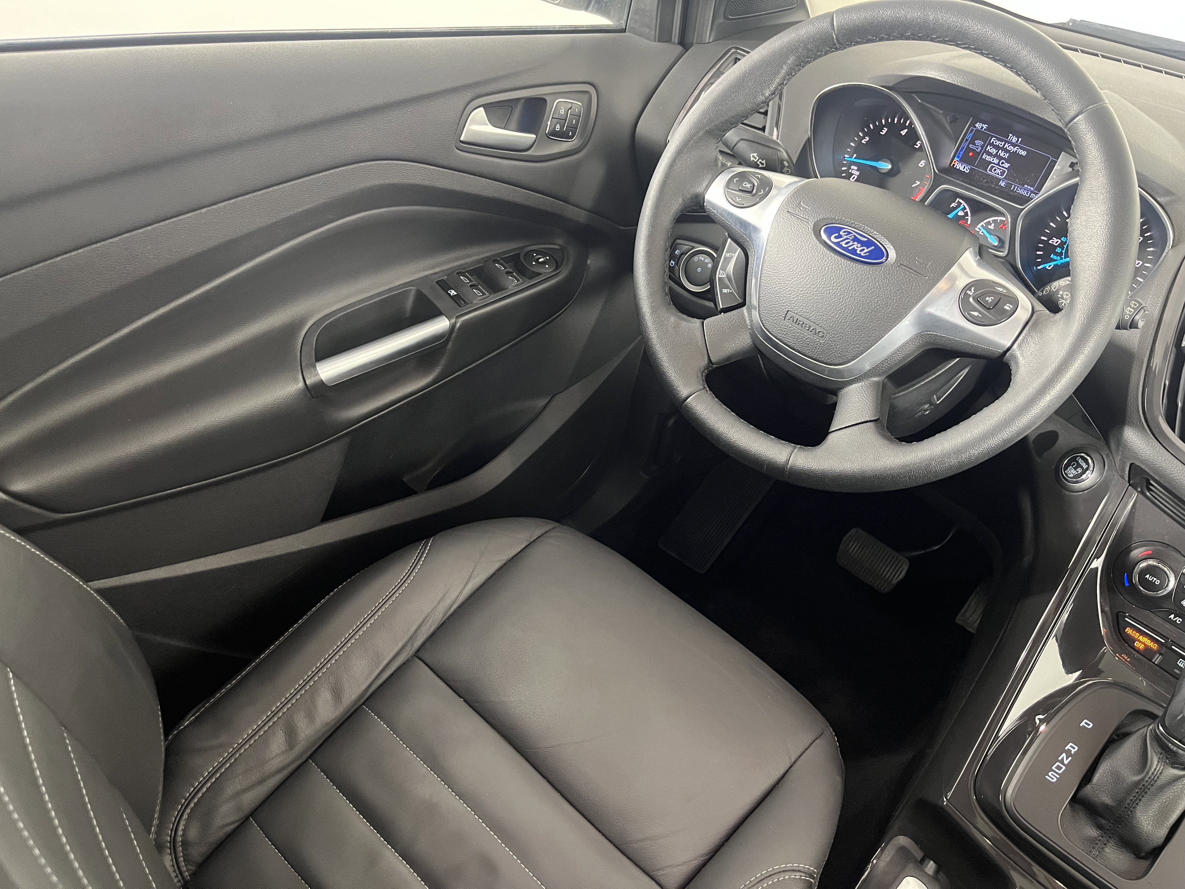 Used 2016 Ford Escape Titanium w/ Equipment Group 301A image 9