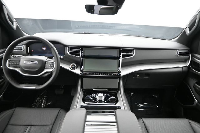 New 2026 Jeep Grand Wagoneer L Limited AWD/4WD image 11
