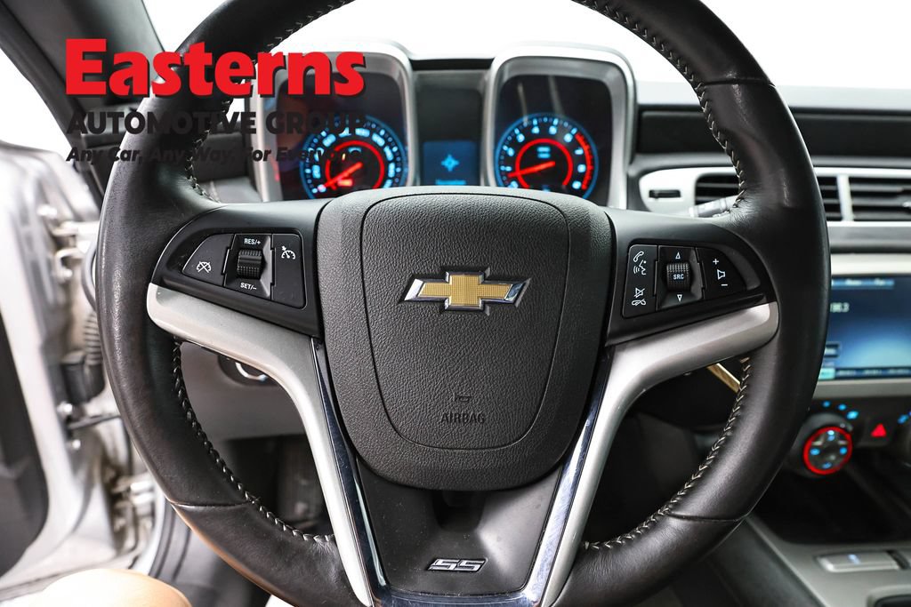 Used 2015 Chevrolet Camaro SS RWD image 18