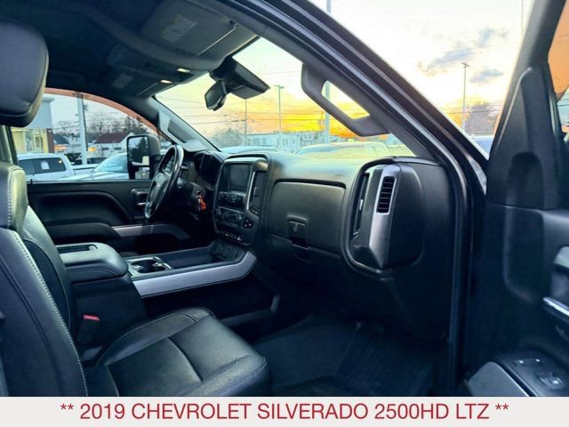 Used 2019 Chevrolet Silverado 2500 LTZ w/ Duramax Plus Package image 10