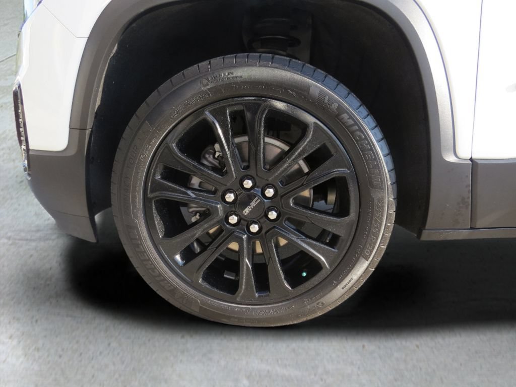 Certified 2023 GMC Acadia SLE w/ Driver Convenience Package FWD image 11