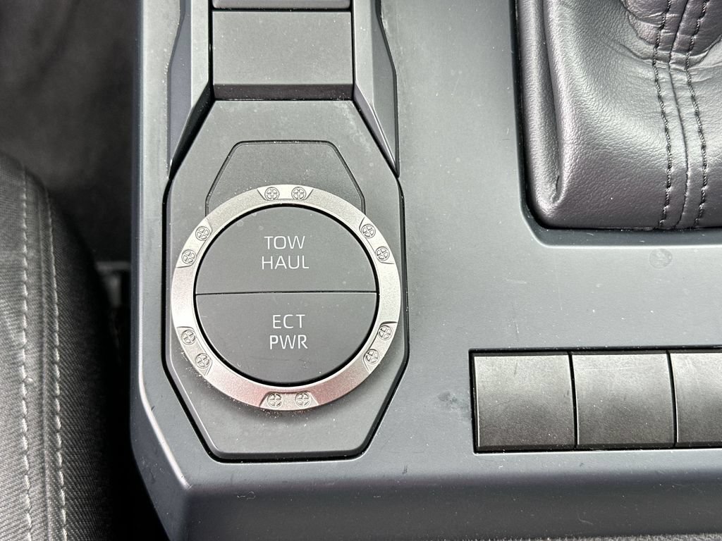 Used 2025 Toyota Tacoma SR5 RWD image 34