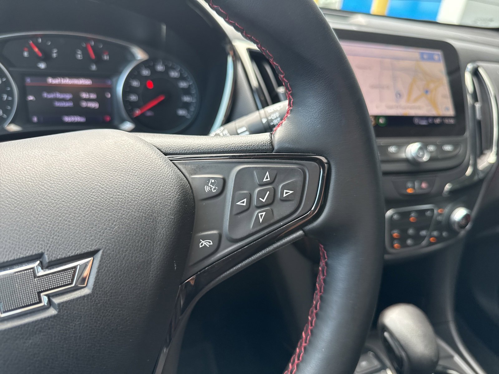 Used 2023 Chevrolet Equinox RS w/ RS Leather Package image 36