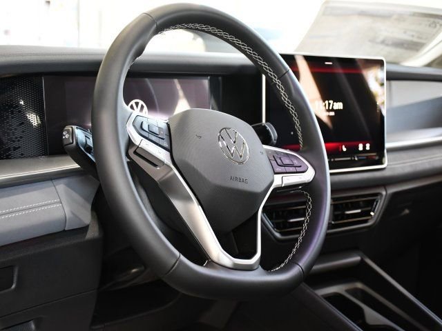 New 2026 Volkswagen Tiguan SE image 9
