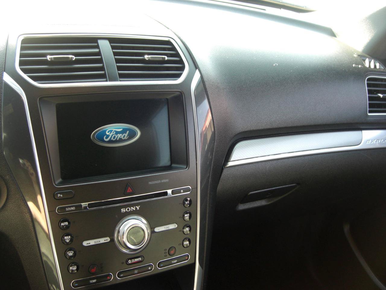 Used 2018 Ford Explorer Sport AWD/4WD image 10