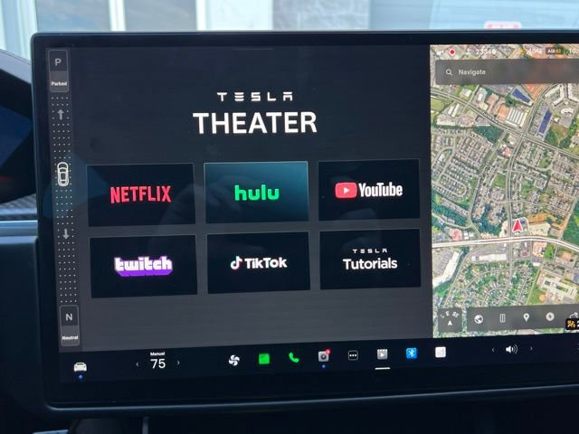 Used 2021 Tesla Model S Plaid image 13